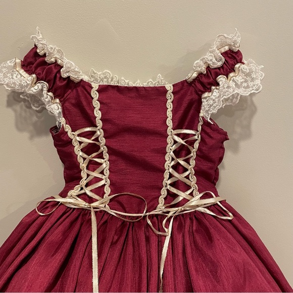 Burgundy with cream lace trim long dress size 5 - Picture 4 of 11